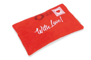 Beeztees valentīndiena Plīša rotaļlieta suņiem - vēstule 30x19x1,5cm, sarkana
