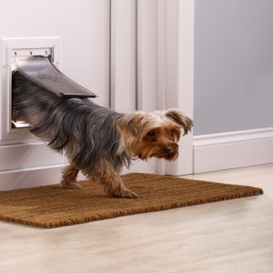 Petsafe Staywell® Aluminium M alumīnija durvis ar elastīgu plastikas mēli un metāla aizslēgšanas aizbīdni